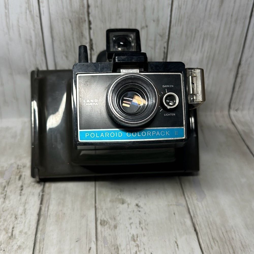 Polaroid Colorpack II 2 Land Camera Instant Film Collectible Ships Fast UNTESTED